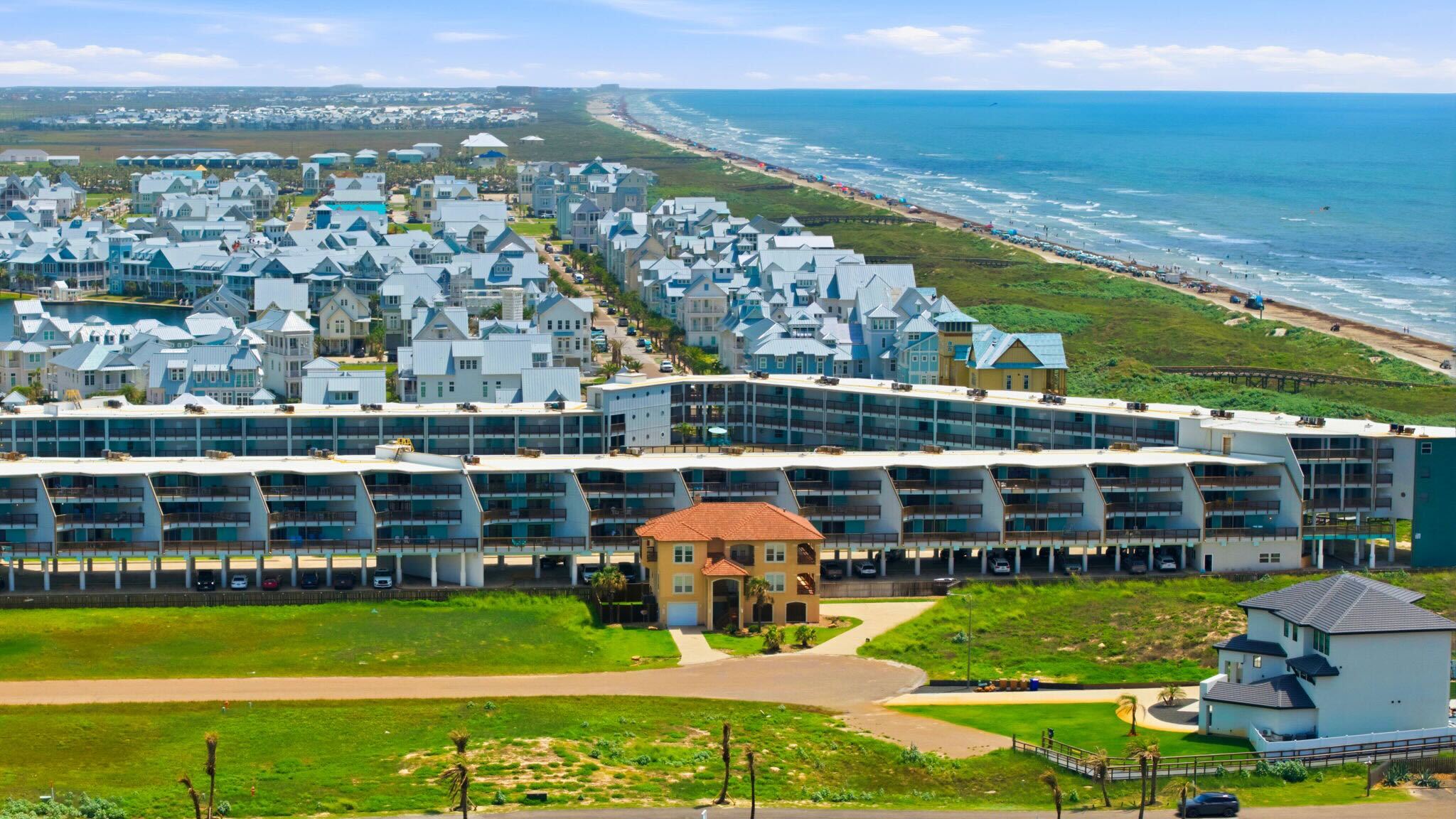 Casa de la Perla, Ocean Views & Beach Boardwalk