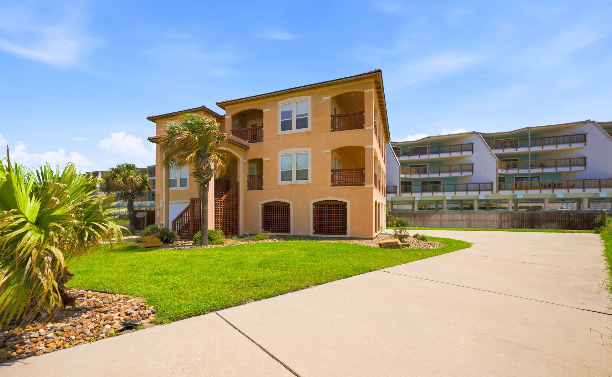 Casa de la Perla, Ocean Views & Beach Boardwalk