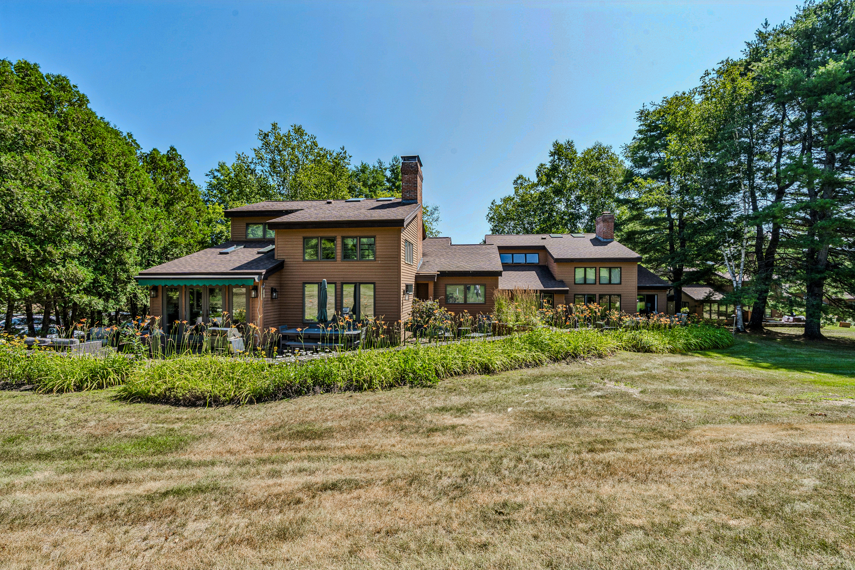 Patio Condo Overlooking Highland Golf, Coach Road