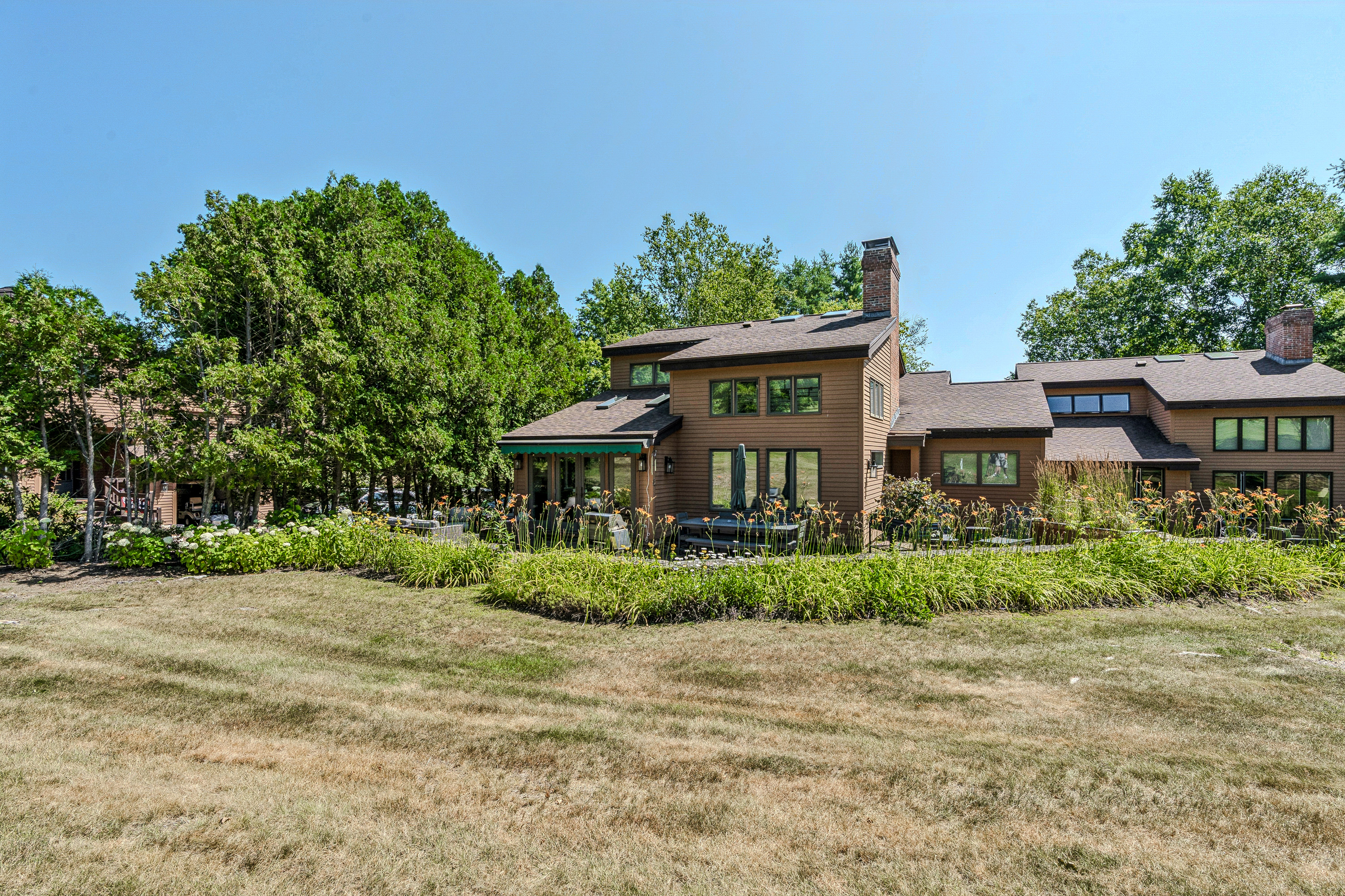 Patio Condo Overlooking Highland Golf, Coach Road