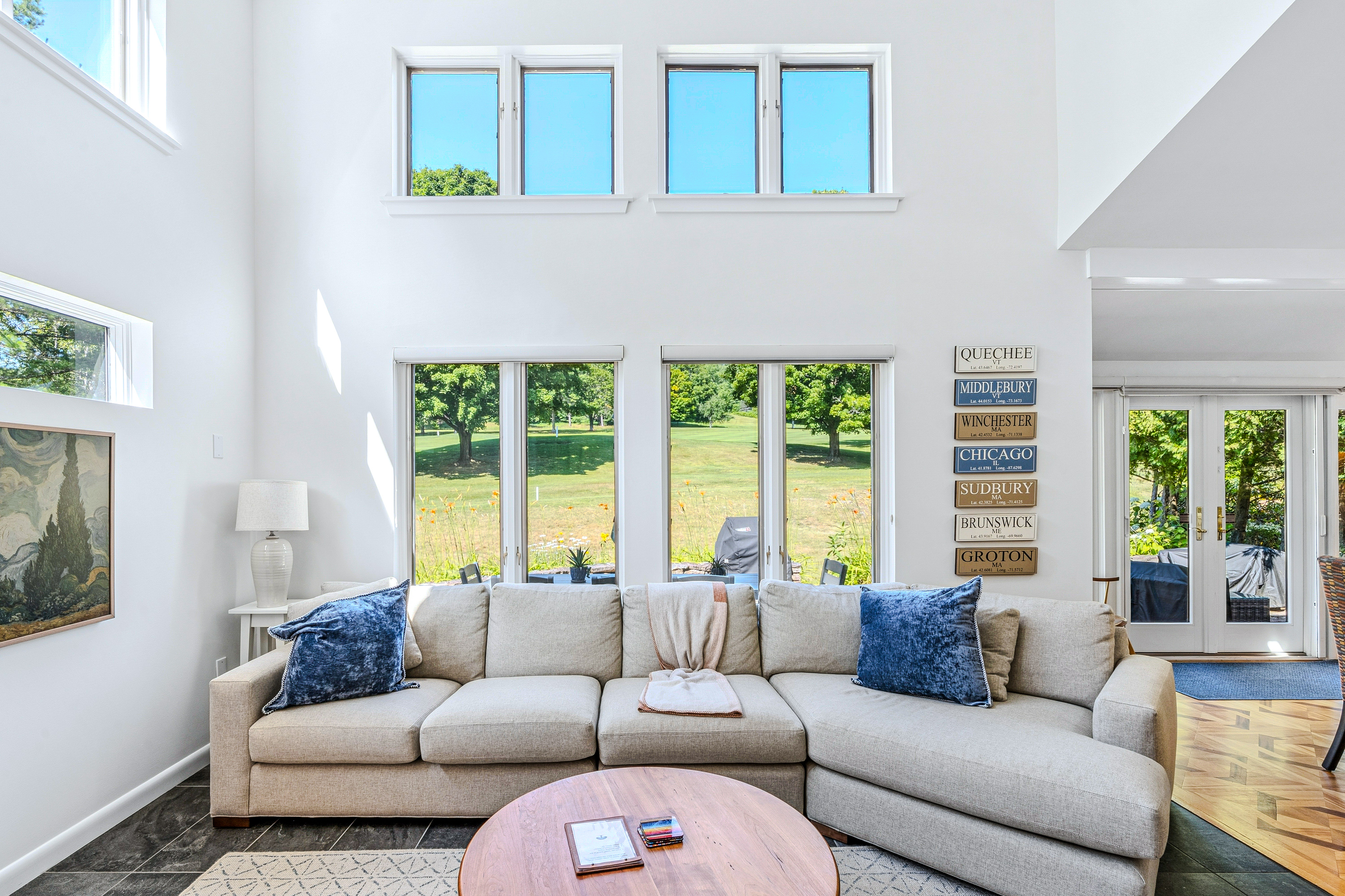 Patio Condo Overlooking Highland Golf, Coach Road