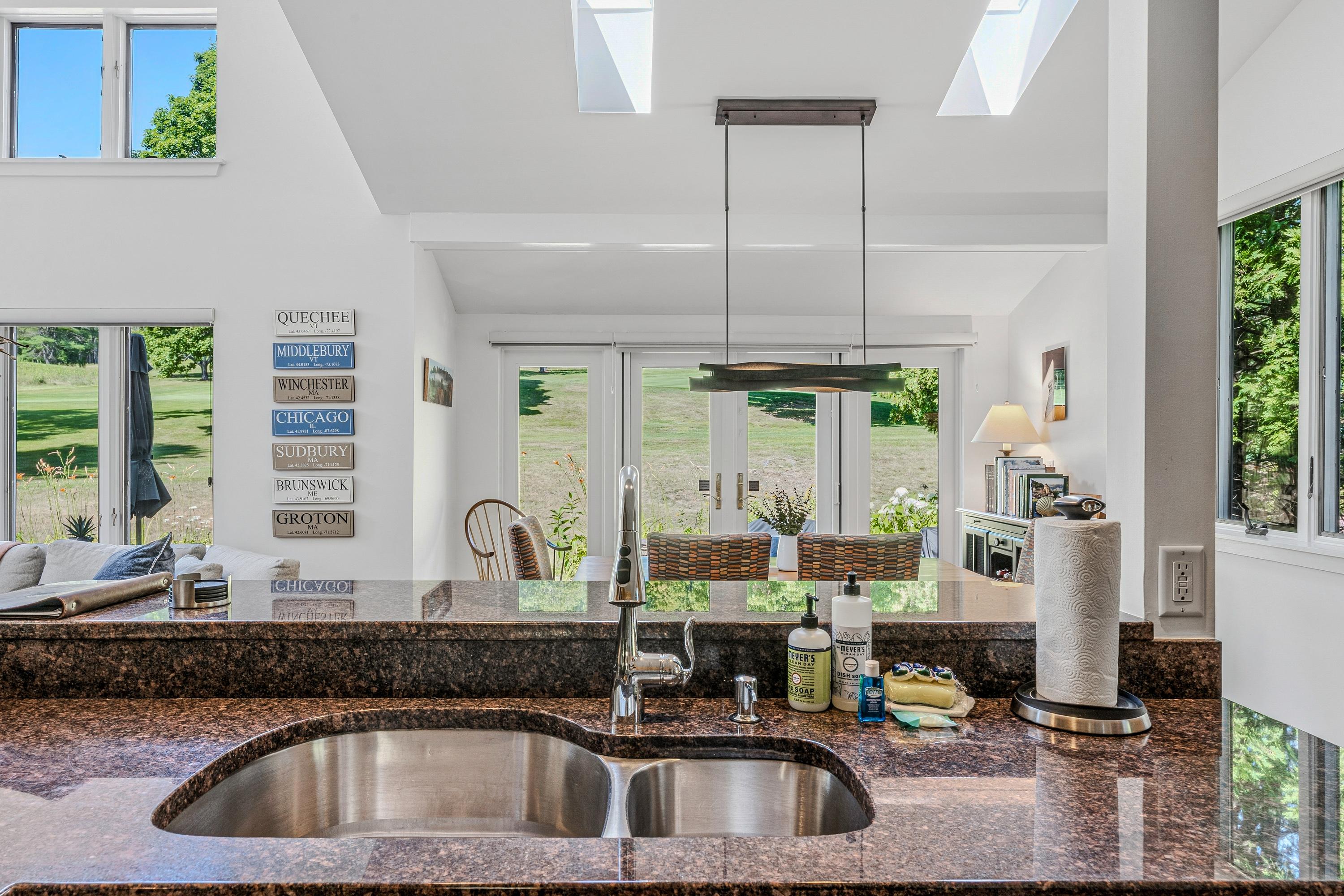 Patio Condo Overlooking Highland Golf, Coach Road