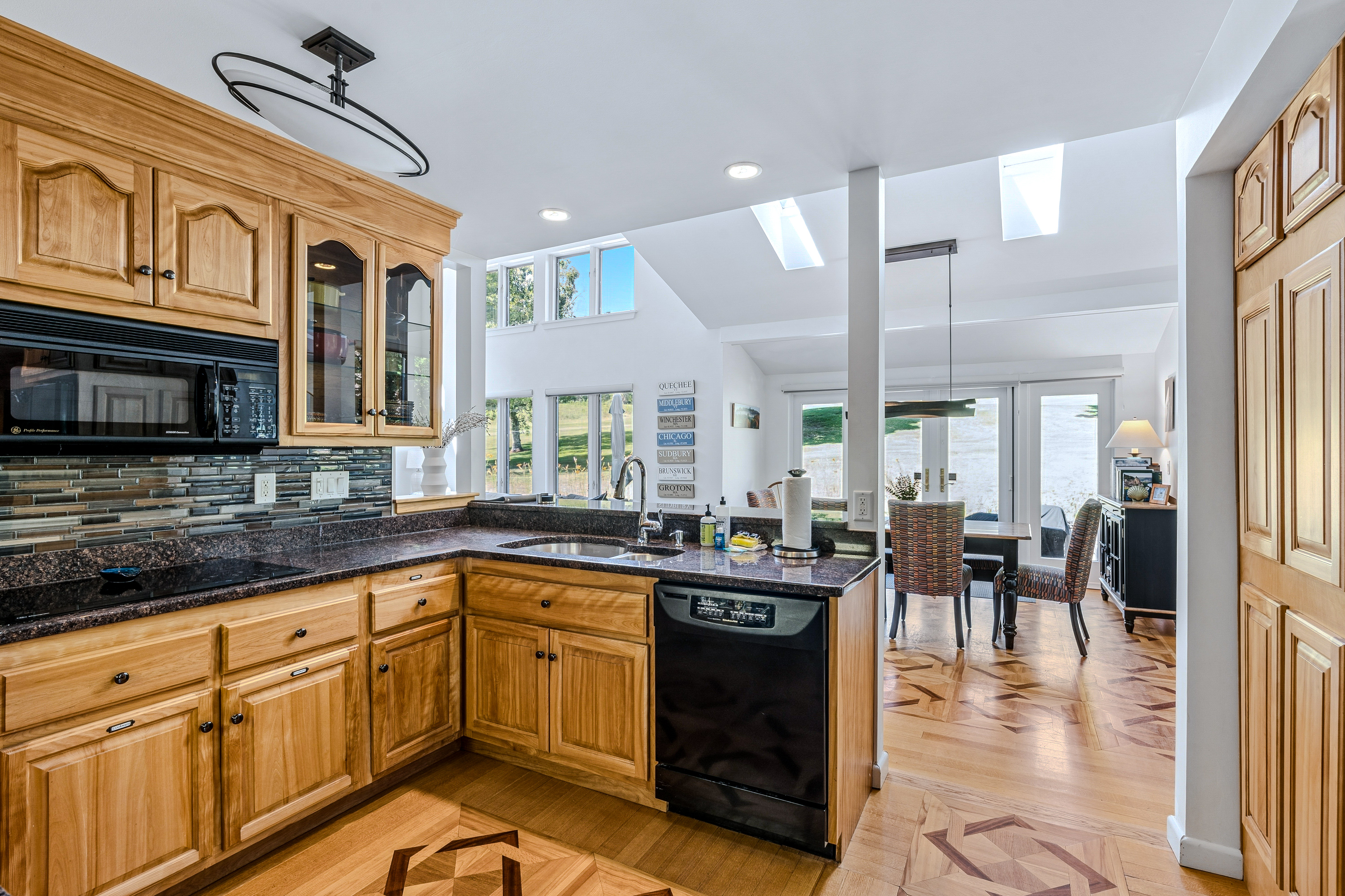 Patio Condo Overlooking Highland Golf, Coach Road
