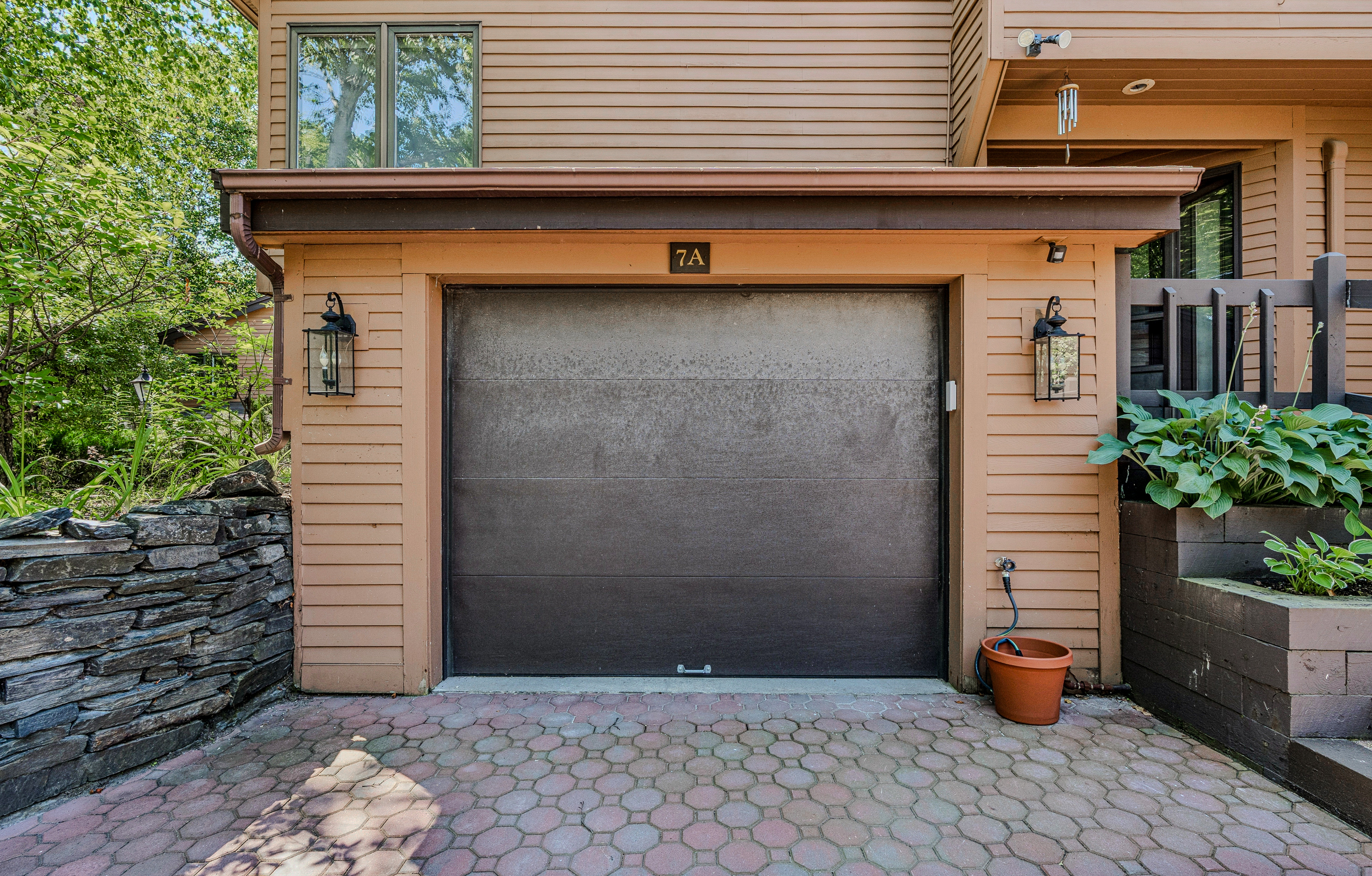 Patio Condo Overlooking Highland Golf, Coach Road