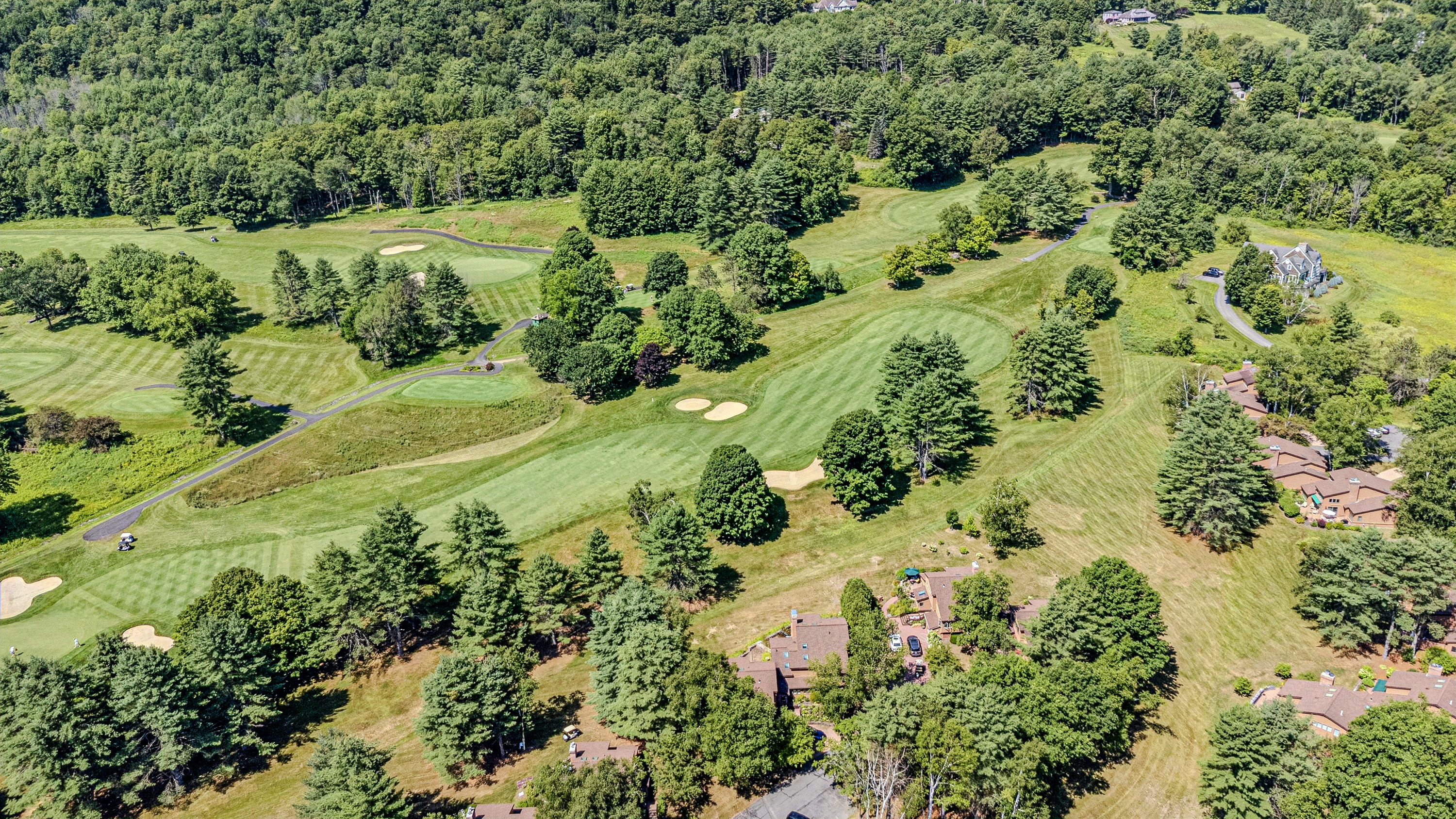 Patio Condo Overlooking Highland Golf, Coach Road