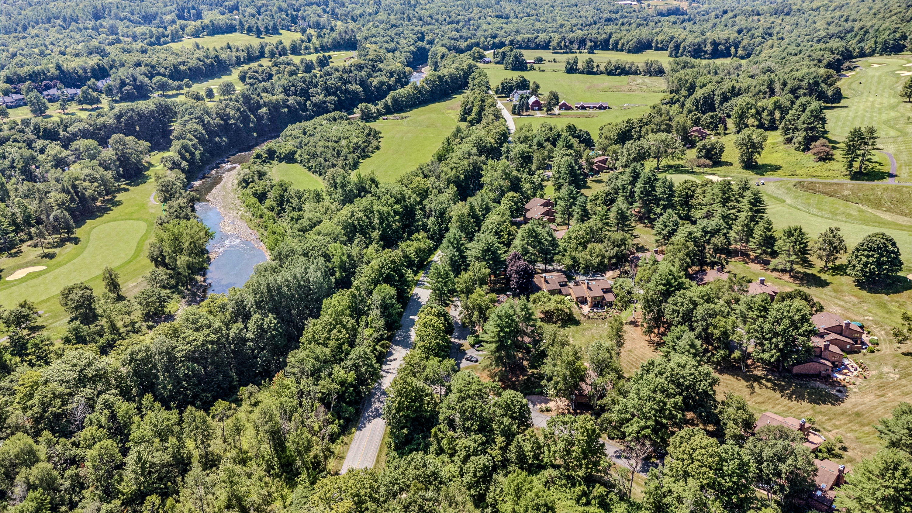 Patio Condo Overlooking Highland Golf, Coach Road